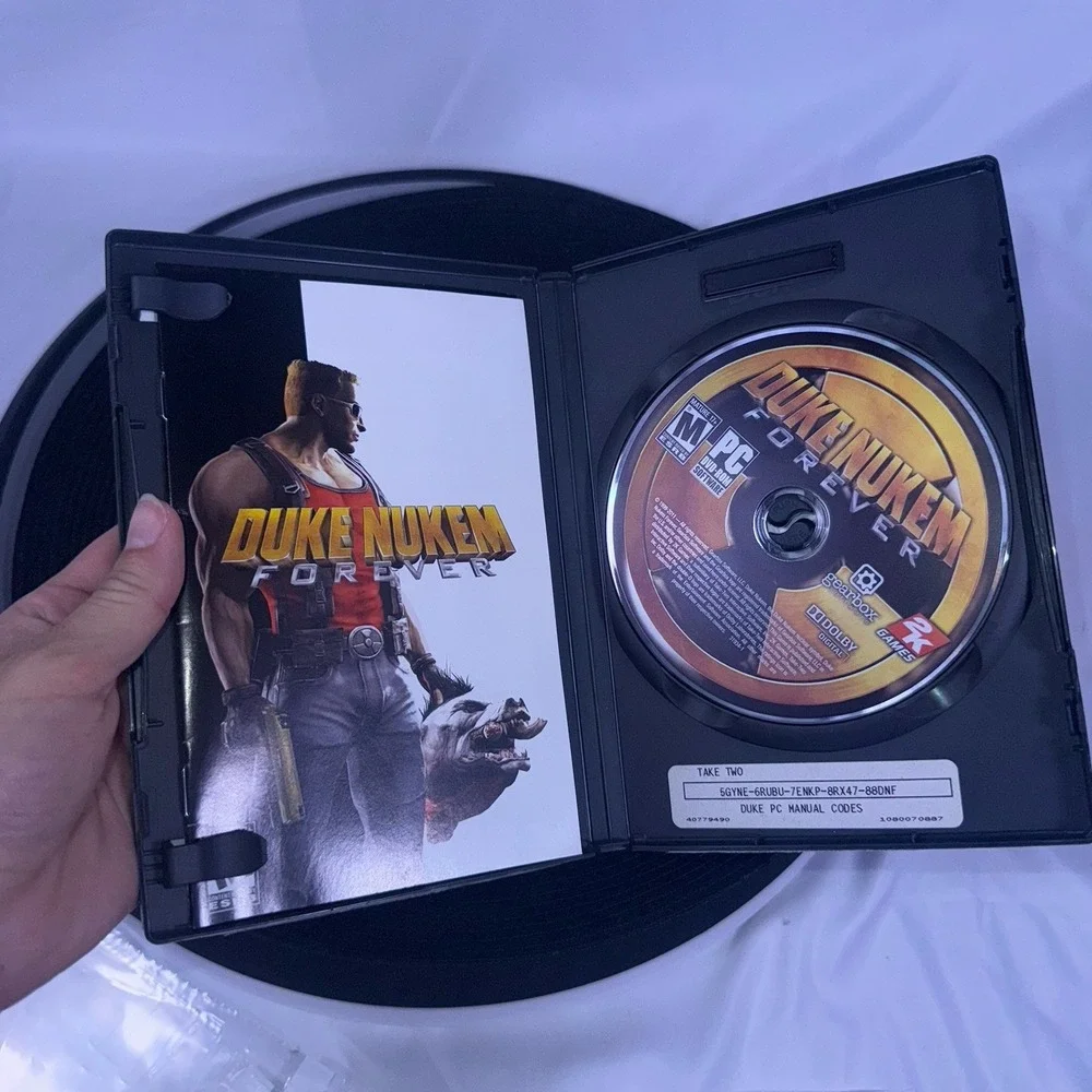 Duke Nukem Forever PC DVD Video Game Complete Disc Case Manual Pre-owned
